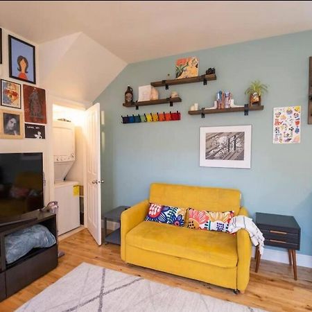 Adorable Cozy House With Parking And Loft! Villa Seattle Exteriör bild